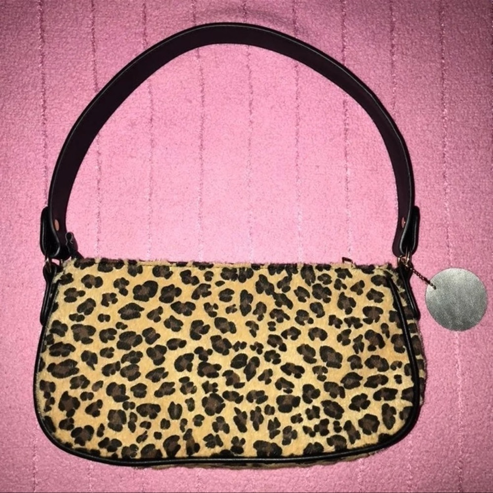 Baguette Bag 
Cheetah / leopard print